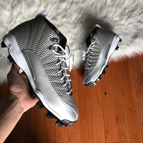 retro 12 baseball cleats